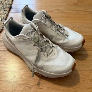 Hoka transport trail shoe in eggnog size 8